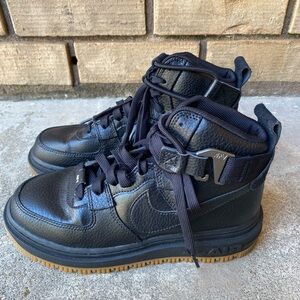 Nike Court Borough Mid Winter Black Gum High Top Sneakers Men’s 6.5 / Women’s 8